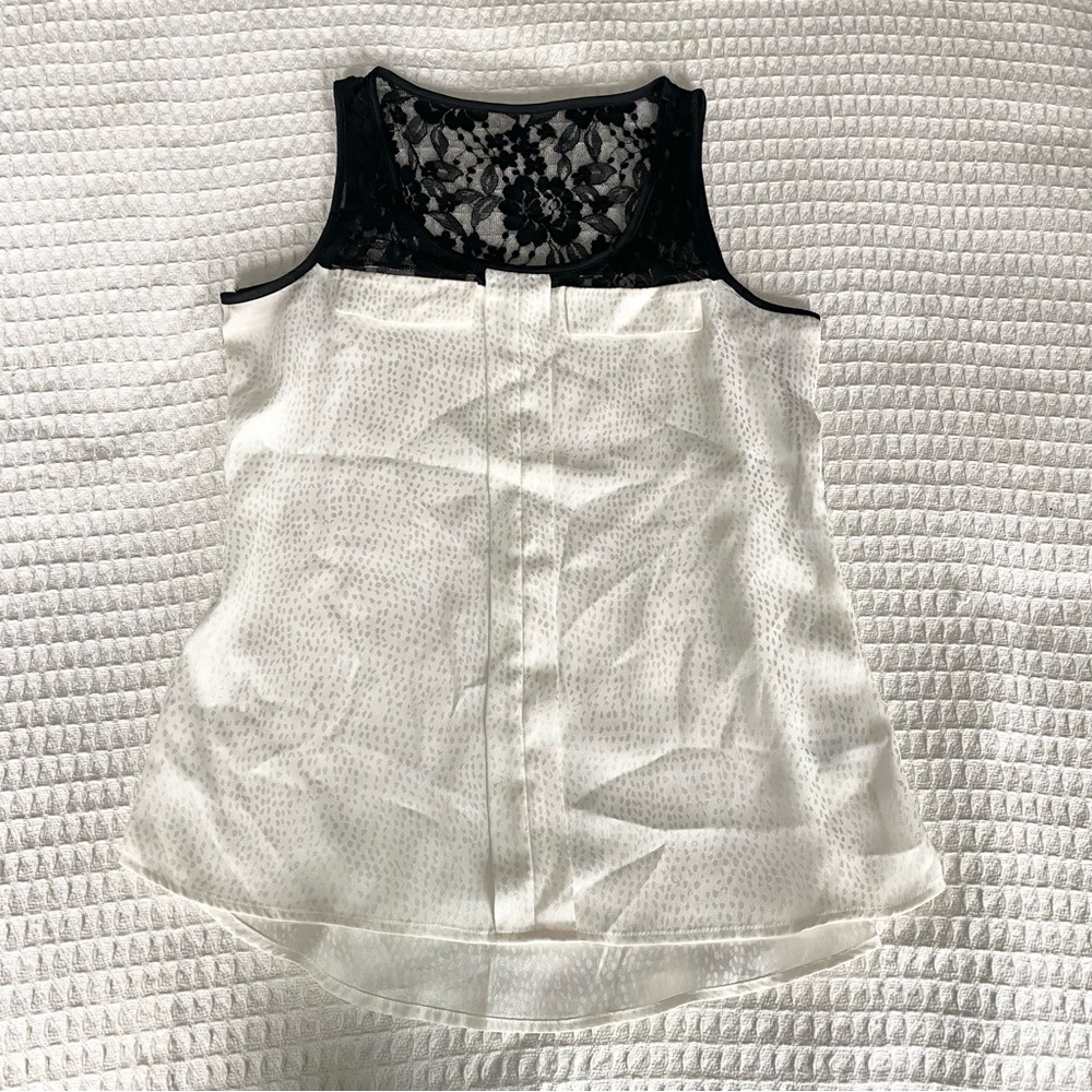 Express Black and White Lace sleeveless Blouse small
